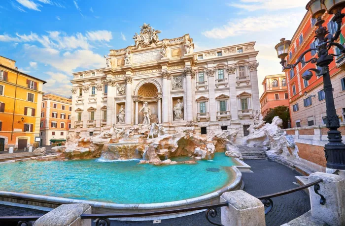 Фонта́н Тре́ви (итал. Fontana di Trevi)