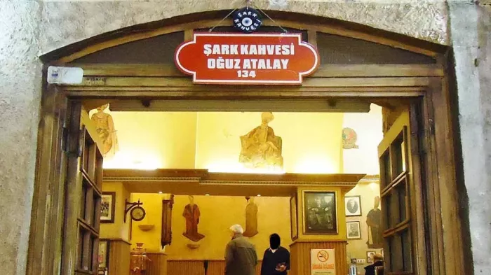 Sark Kahvesi (Şark Kahvesi)