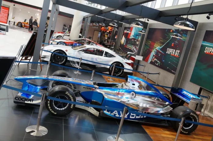 Выставочный центр - "Toyota Mega Web"