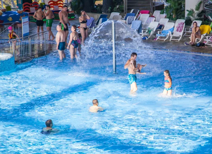 Аквапарк "Мореон".