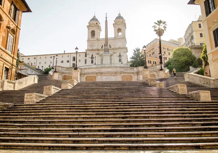 Испанская лестница ( La Scalinata di Trinità dei Monti)