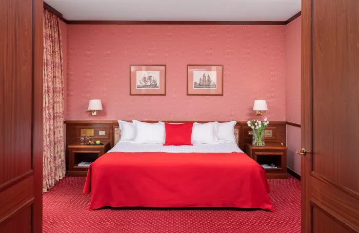 Отель"Leonardo Hotel Milan City Center 4*"