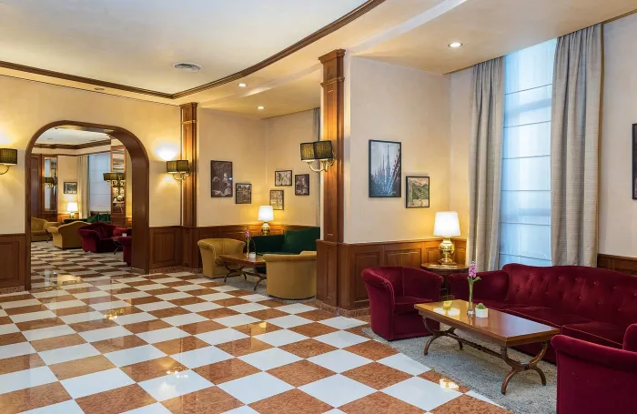 Отель"Leonardo Hotel Milan City Center 4*"