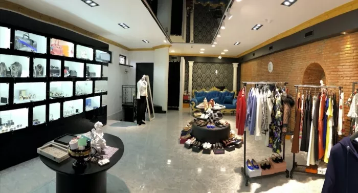 La Mode შოურუმი ტანსაცმლის მაღაზია (Магазин одежды "La Mode ShowRoom")