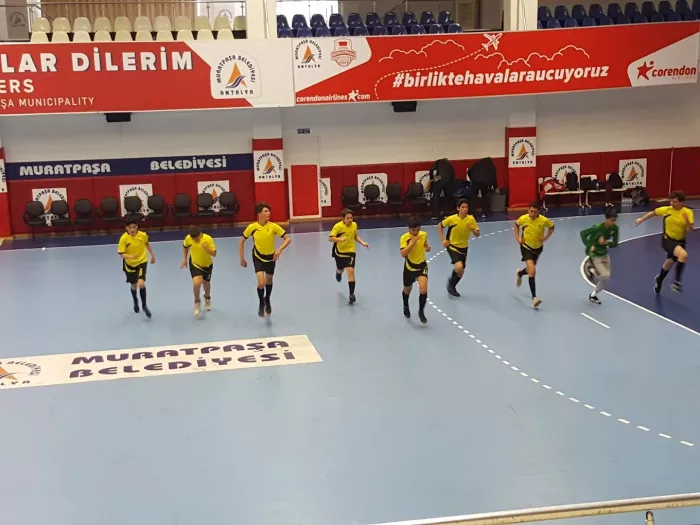 Спортивный комплекс "Muratpaşa Belediyesi Süleyman Evcilmen Spor ve Sergi Salonu"