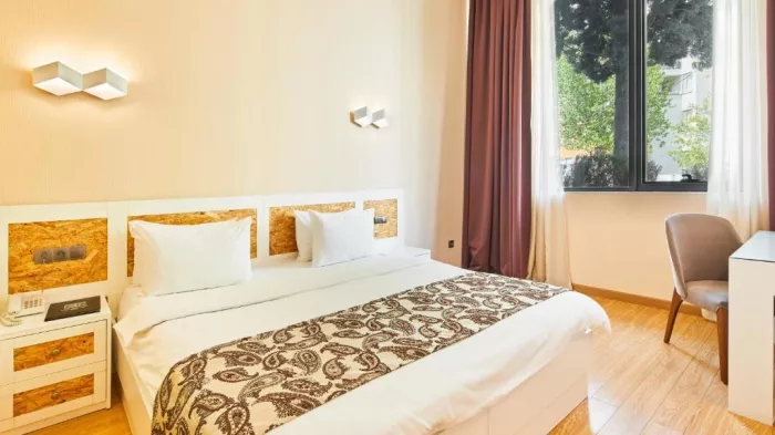 Отель "Iveria Inn"(სასტუმრო "იბერია ინნ")