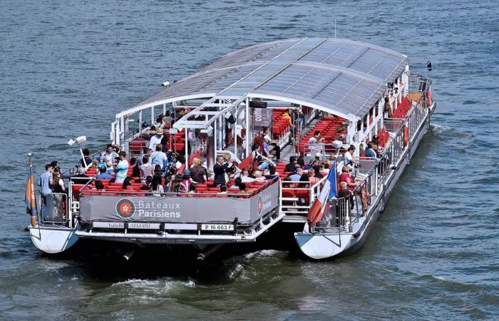 BATEAUX PARISIENS - S.E.V.P.T.E