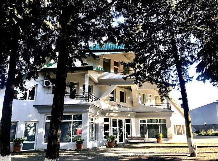 Отель "New Hotel" (სასტუმრო"ახალი სასტუმრო")