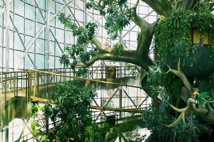 Зоологический музей "The Green Planet"