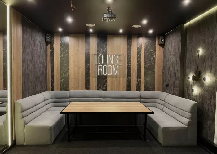 Кино-кафе "Lounge room"