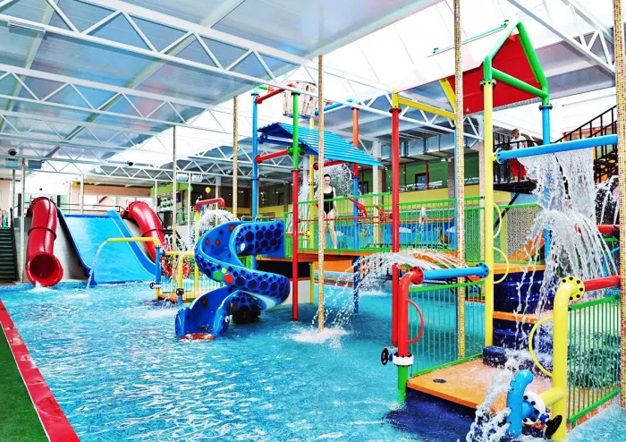 Аквапарк "Юна Aqua Life".