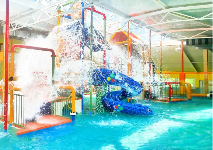 Аквапарк "Юна Aqua Life".
