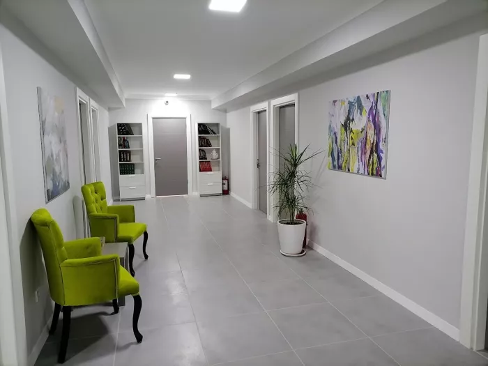 Медицинский центр "Lila Hair Clinic"