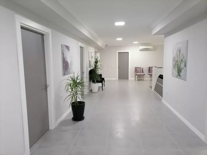 Медицинский центр "Lila Hair Clinic"
