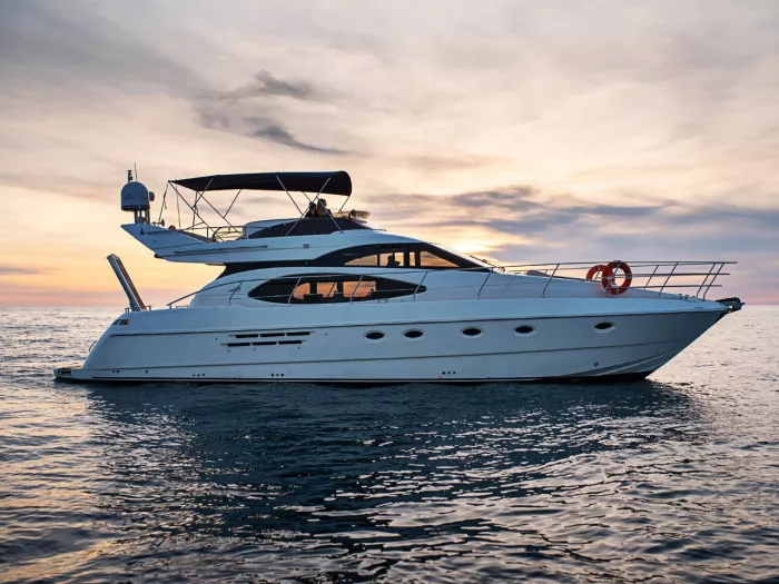 Аренда Яхты "Azimut 52".