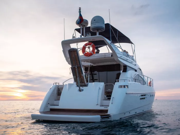 Аренда Яхты "Azimut 52".