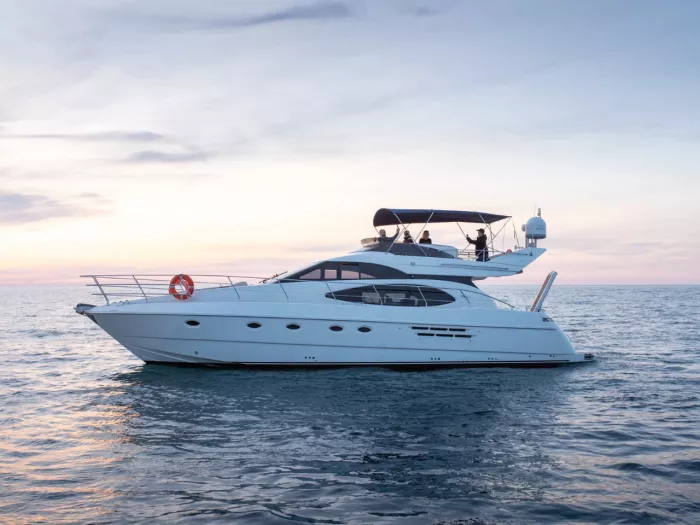 Аренда Яхты "Azimut 52".