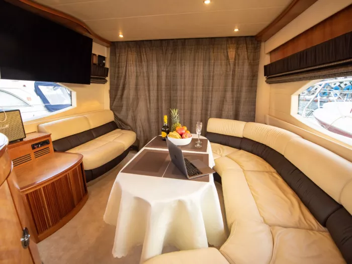 Аренда Яхты "Azimut 52".