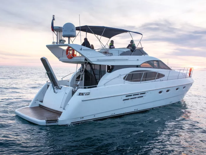 Аренда Яхты "Azimut 52".