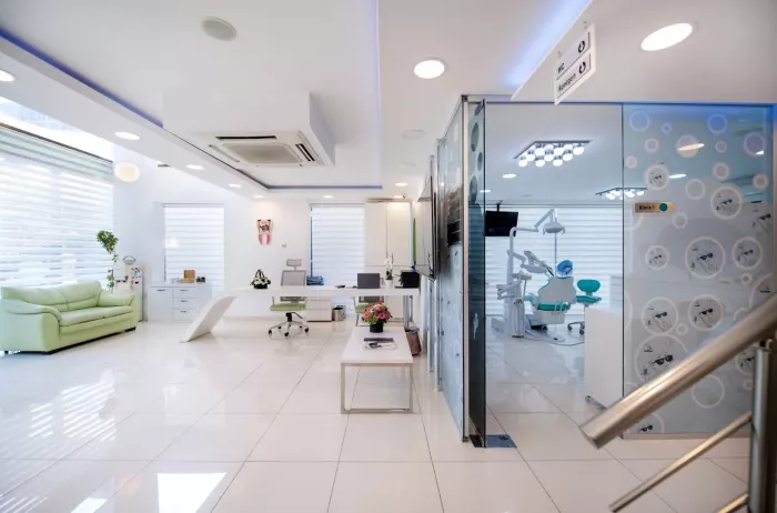 Стоматологическая клиника "DentAntalya (Oral & Dental Health Clinic)"