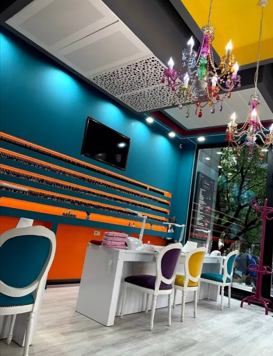 Салон красоты "Nail Studio Woman's Secret" (სილამაზის სალონი "ფრჩხილის სტუდია ქალის საიდუმლო")