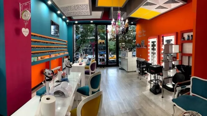 Салон красоты "Nail Studio Woman's Secret" (სილამაზის სალონი "ფრჩხილის სტუდია ქალის საიდუმლო")