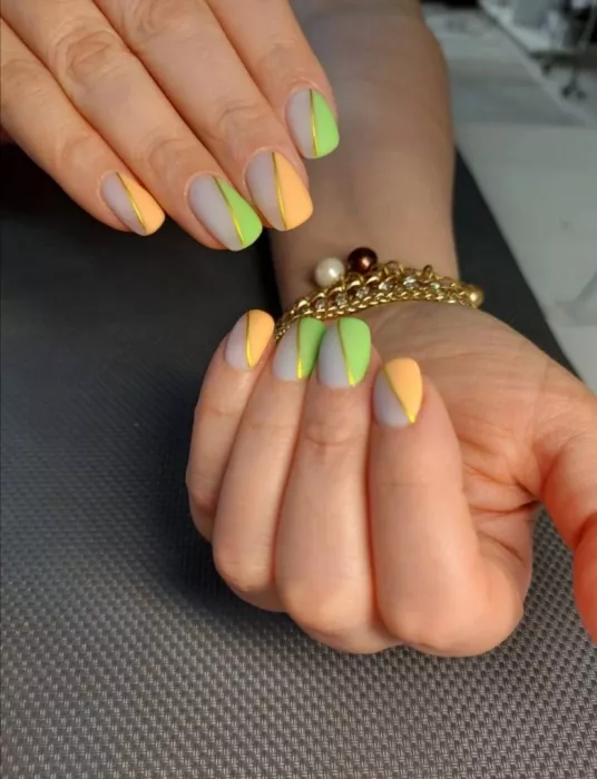 Салон красоты "Nail Studio Woman's Secret" (სილამაზის სალონი "ფრჩხილის სტუდია ქალის საიდუმლო")