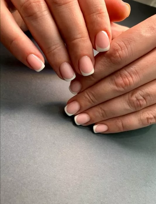 Салон красоты "Nail Studio Woman's Secret" (სილამაზის სალონი "ფრჩხილის სტუდია ქალის საიდუმლო")