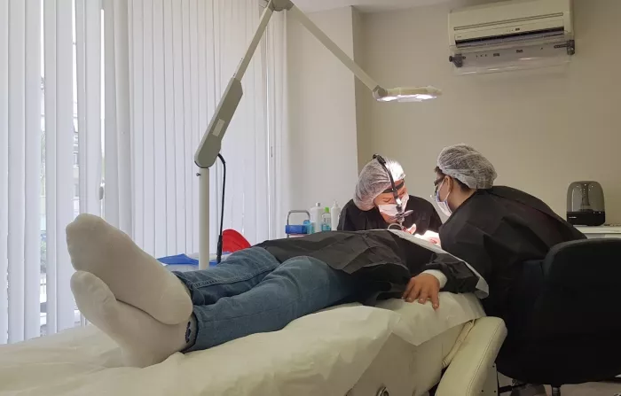 Дерматолог "DK Klinik (Dermatology and Hair Transplant Antalya)"