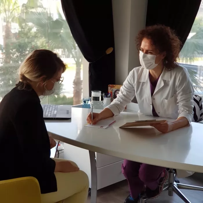 Дерматолог "DK Klinik (Dermatology and Hair Transplant Antalya)"