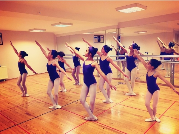  Школа танцев "Mavidans Ballet and Dance Center"