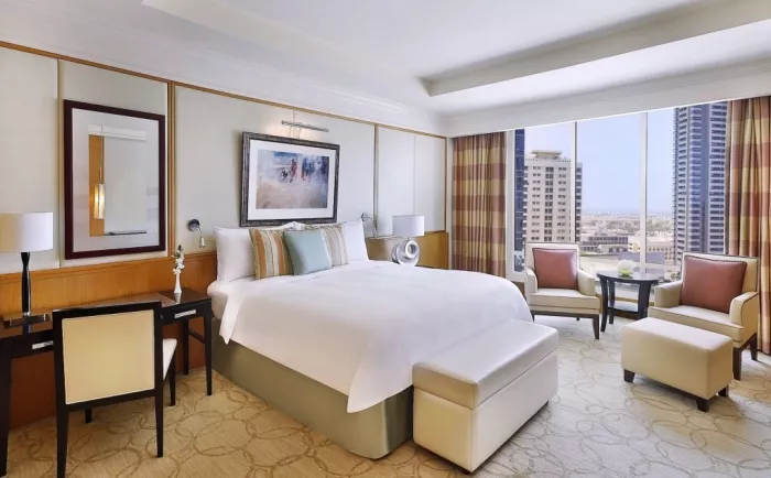 Отель "The Ritz-Carlton Executive Residences" 5*