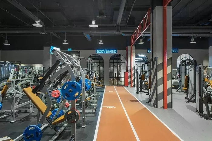 Фитнес клуб "Lomov Gym".