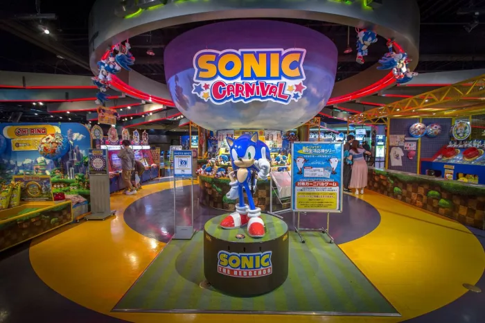 Игровой зал - "Tokyo Joypolis от SEGA"