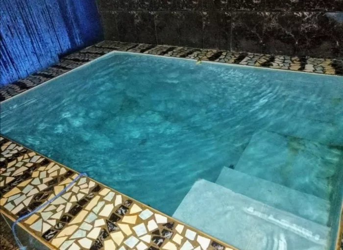 Баня "Queens Bath" (აბანო "Queens აბანო")