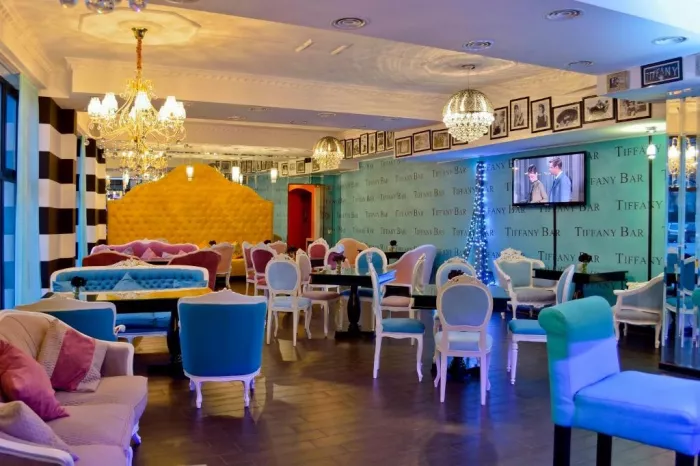 Отель "River Side" (მდინარე მხარეს სასტუმრო)