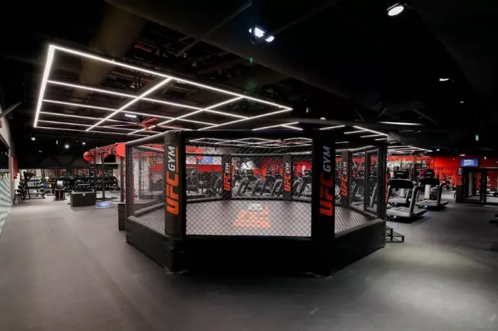 Фитнес клуб "UFC GYM". 