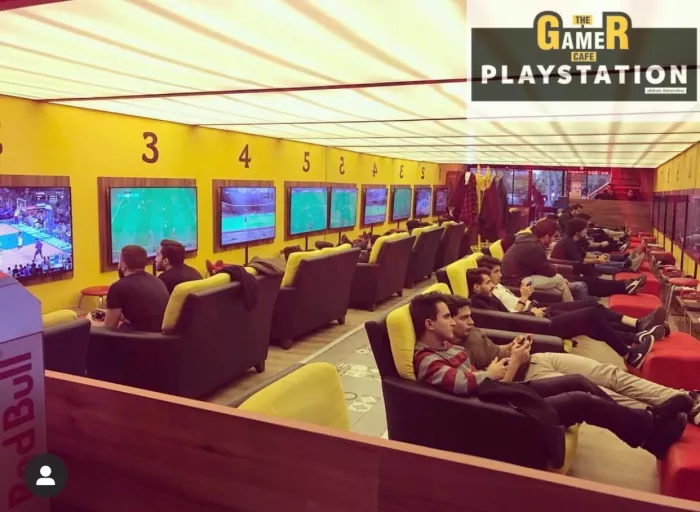 Игровая комната "The Gamer Playstation Cafe"