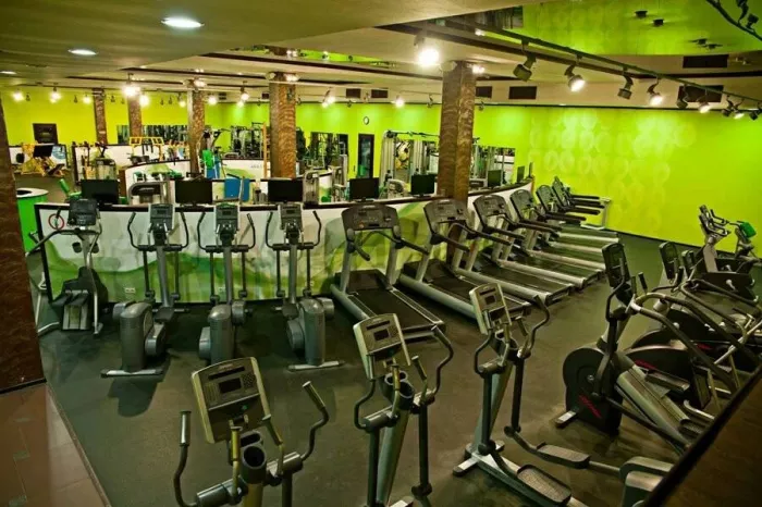 Фитнес клуб "WeGym".