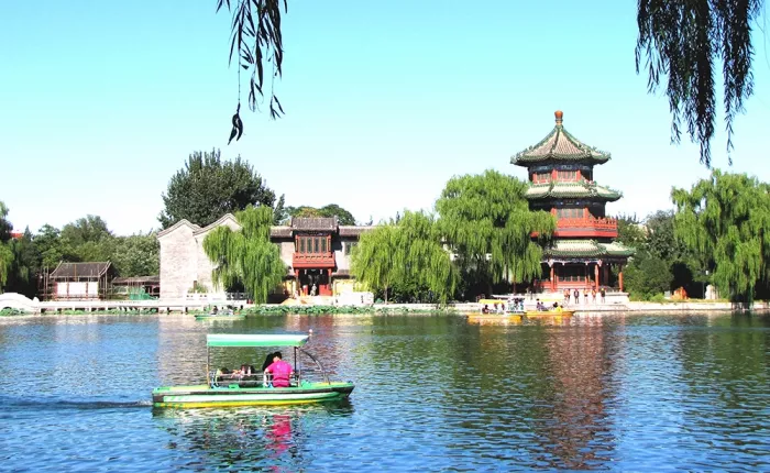 Озеро «Qainhai Lake»