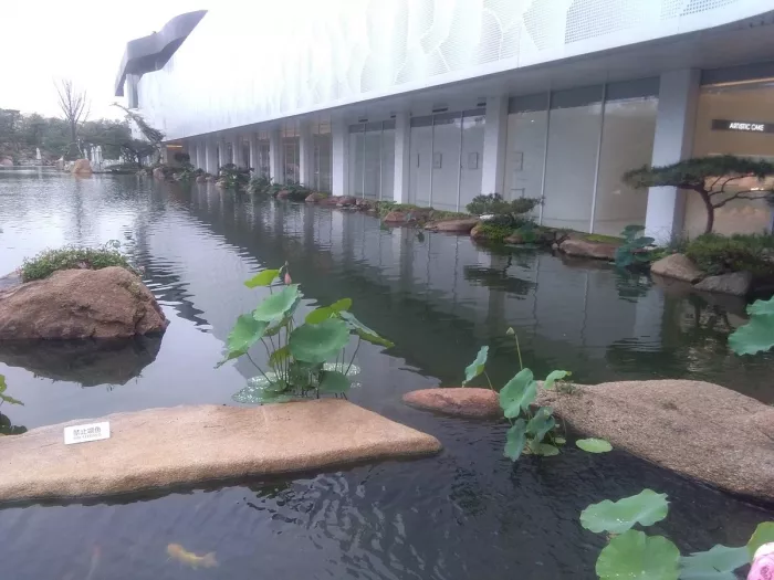 Музей «Luo Hong Art Museum»