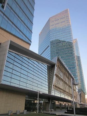Торговый центр ,,Huamao Place''