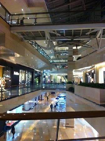 Торговый центр ,,Seasons Place''
