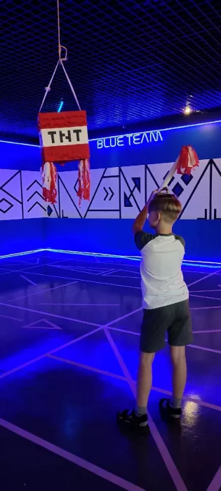Игровой клуб "VR Arena"