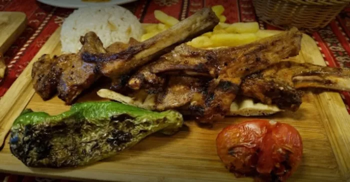  Ресторан "Последний Осман" (Last Ottoman Cafe & Restaurant)