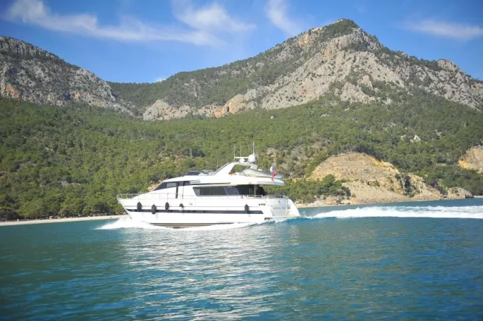 Аренда яхт в "AYA Yachting"
