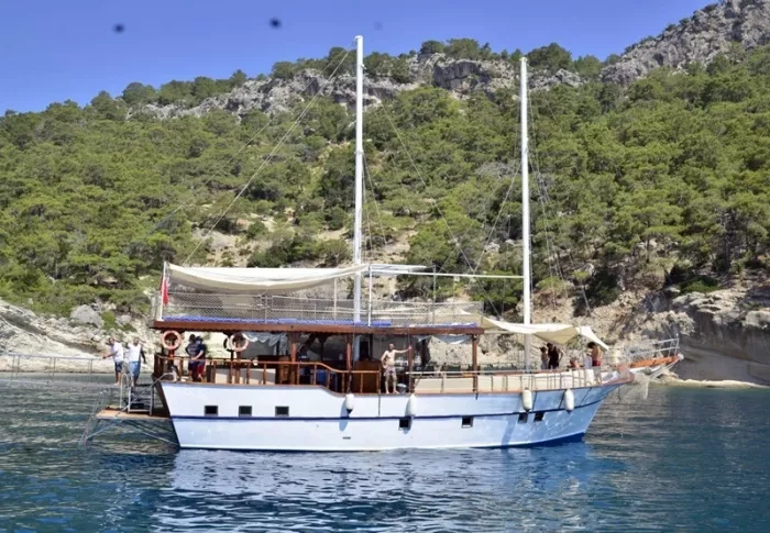 Аренда яхт в "Kemer Tour"