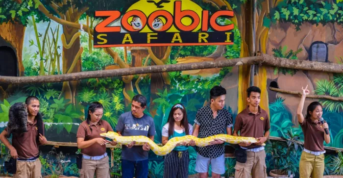 Зоопарк «Zoobic Safari»