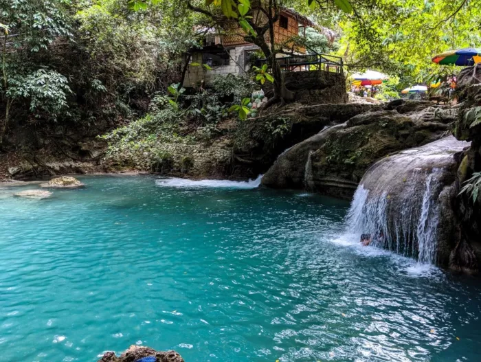Водопады «Kawasan Falls»