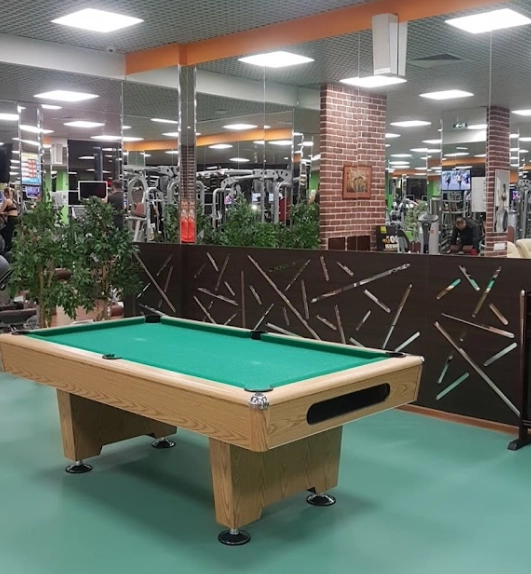 Оздоровительный центр "Gold’s Fitness".